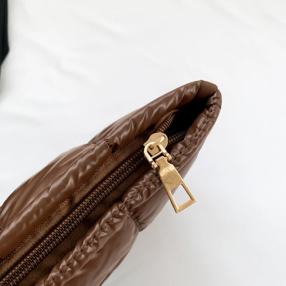 Women Makeup Bag Padded Quilted Makeup Storage Bag Large Capacity Makeup Organizer Bag Solid Color Travel Cosmetic Bag