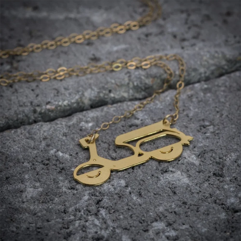 

Classic Women's Motorcycle Pendant Made of Stainless Steel and Exquisite Jewelry