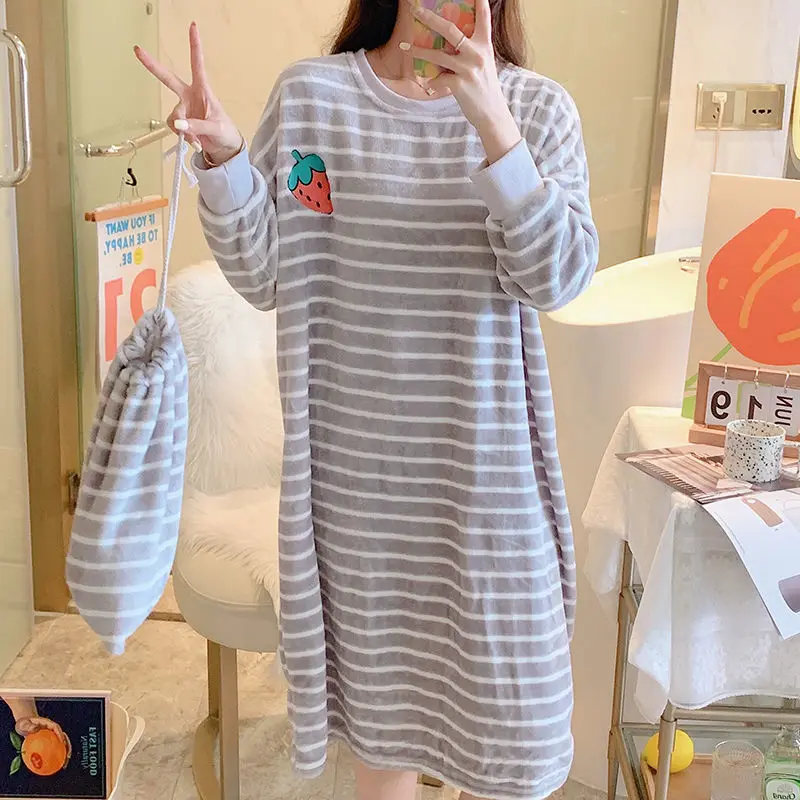 

Size 2XL Winter Thicken Nightgown Warm Flannel Long Sleeve Large Size O Neck Night Dressing Gown Women Nightgown