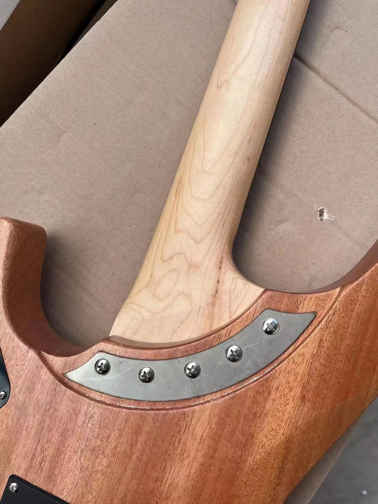 電子ギター韓国製 ギターファクトリー