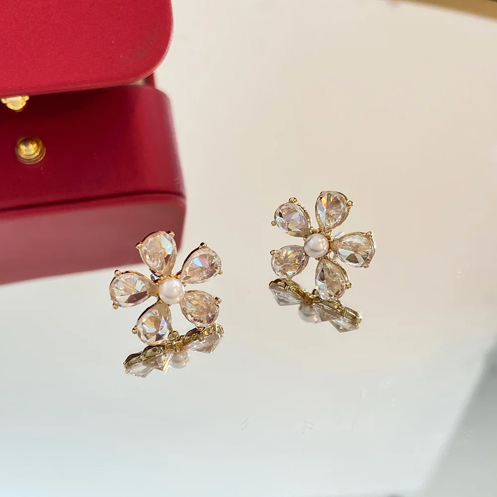 Flower earrings k-style early spring flower earrings ins trendy niche design elegant simple sweet small fresh earrings