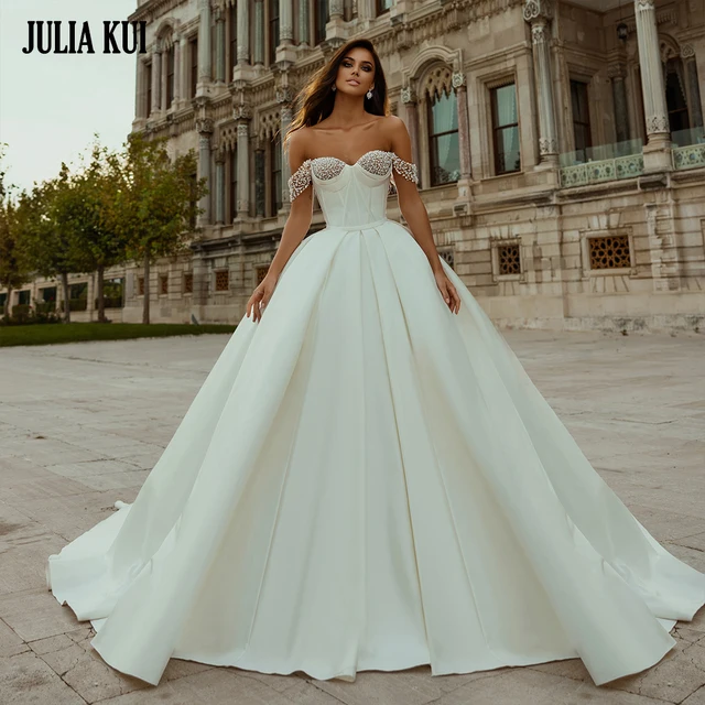 Julia Kui Elegant Beading Pearls Sweetheart Ball Gown Wedding Dress With Luxury Satin Off Shoulder Short Sleeves Bridal Gowns 1