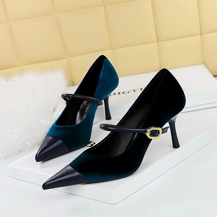 thumbnail image 1 of Zapatos de tacón alto y fino para mujer, con punta de gamuza y tacón bajo, con hebilla de metal y punta recta, para banquetes, con un solo zapato para mujer, 1 of 5