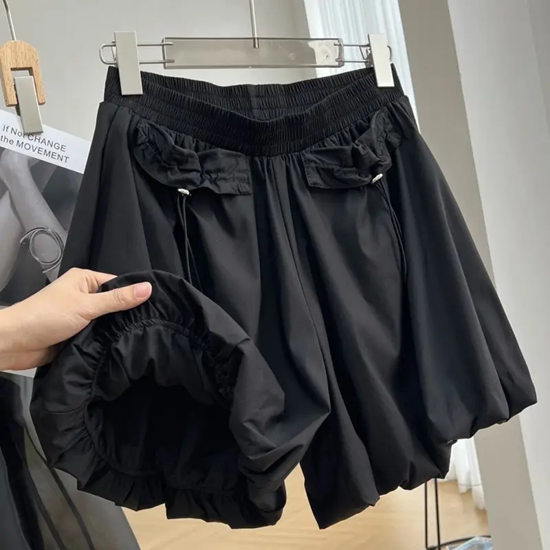 Summer New Elastic Waist Pleated Shorts Solid Color Loose Pockets Patchwork Wide Leg Hot Pants Casual Fashion Women Clothing
