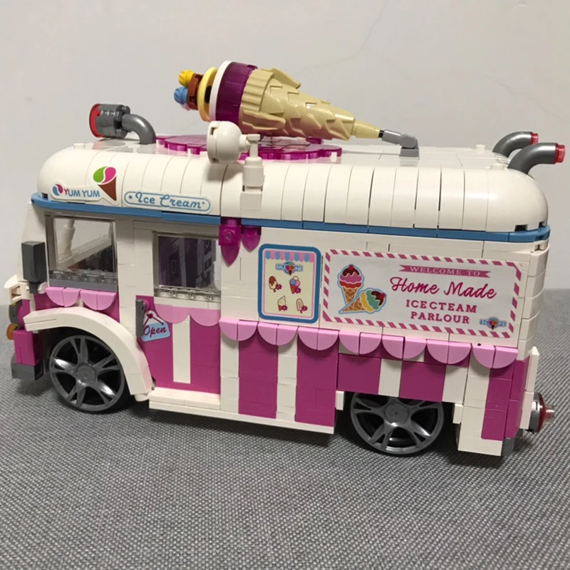 

Toys for Children Vehicle World Pink Ice Cream Car Cold Drink Candy Food Truck 3D Model DIY Mini Blocks Bricks Building
