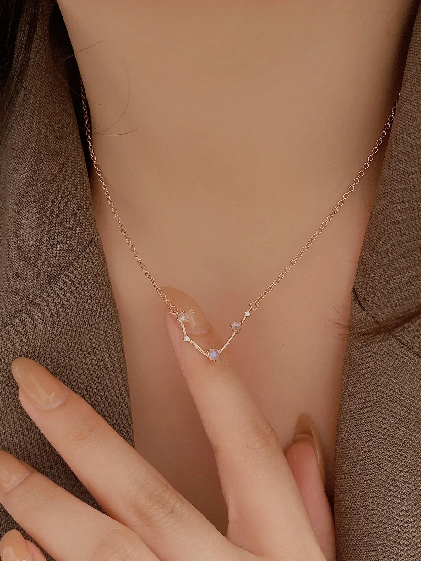 Women' Necklace Made of Pure 925 Silver and Moon Stone with V-shape Pendant for Classic Simple Style