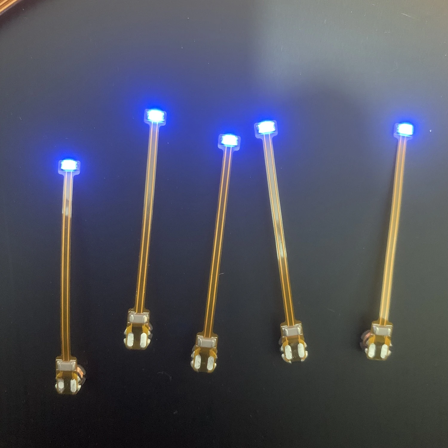 รูปสินค้า โคมไฟ LED ไร้สาย 5 ชิ้น สำหรับของเล่น