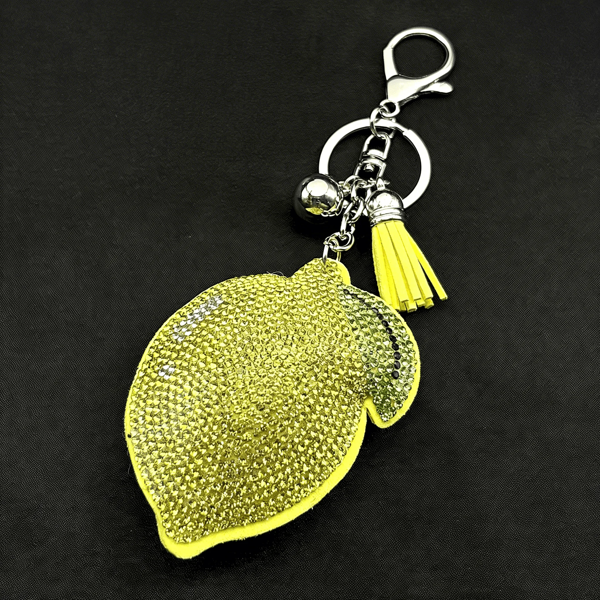 Saure Zitrone Schlüsselanhänger für Damen und Herren, vollständig mit Strass besetzt, gelbe Quaste, Frucht, großer, hübscher Handtaschenanhänger, Schmuck-Accessoire