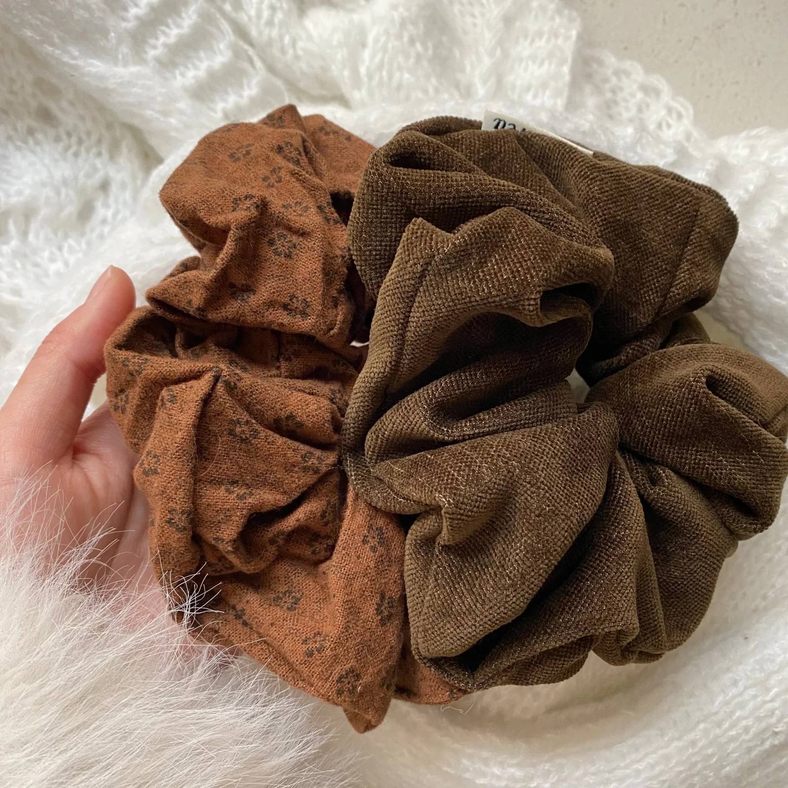 1PC 1PC Autumn Brown Scrunchies,Floral & Solid Fabric Hair Ties, Retro Cottagecore Elastic Hair Bands For Women,Soft Comfortable