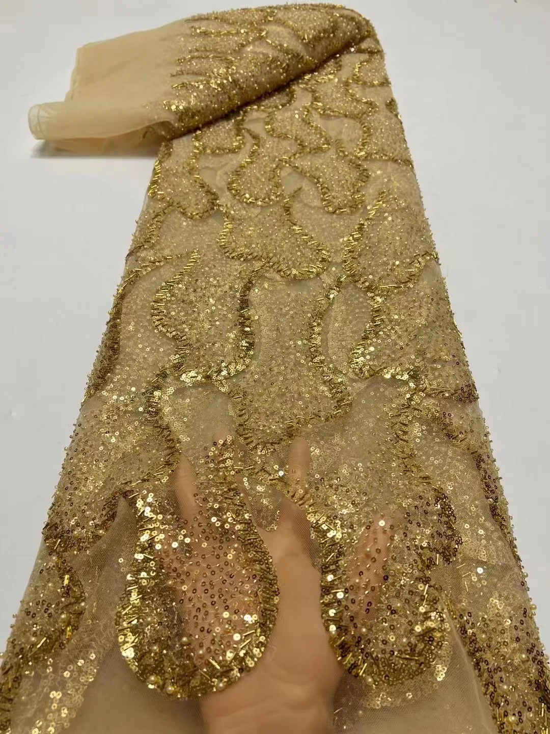 

Latest Gold African Mesh Lace Fabric 2023 High Quality French Net Sequins Lace Sewing Embroidered Lace Nigerian Lace Fabric
