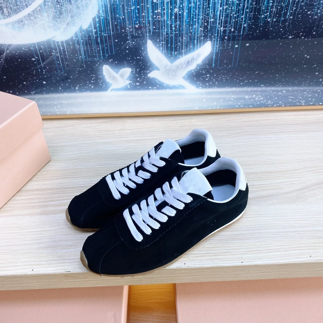 Genuine leather retro training shoes, women's flat bottomed lace up versatile casual board shoes