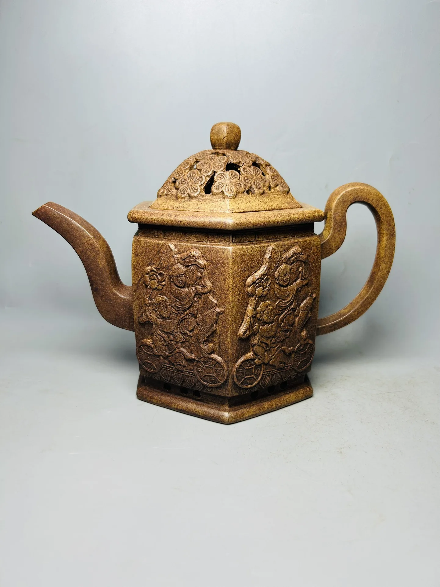 

Chinese Yixing Zisha Clay Teapot Kiln change hexagonal relief hollowed out pot Jinding Trademark 500ml