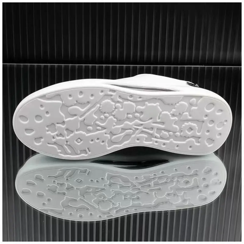 White Couple Casual Shoes 2024 New Fashion Versatile Thick Sole Women's Elevated Shoes Men's Flat Bottom Anti Slip Sports Shoes