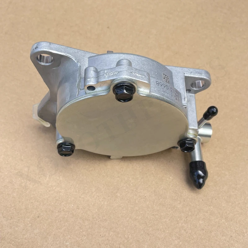 New Original Parts Vacuum Pump Assy 18130-68M00,18130-68M03 For