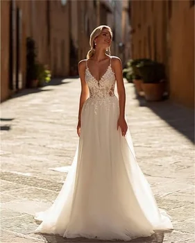 Customized Spaghetti Straps V Neck Women's Long White Wedding Dress For Bride Laces Appliques A Line Tulle Backless Bridal Gowns