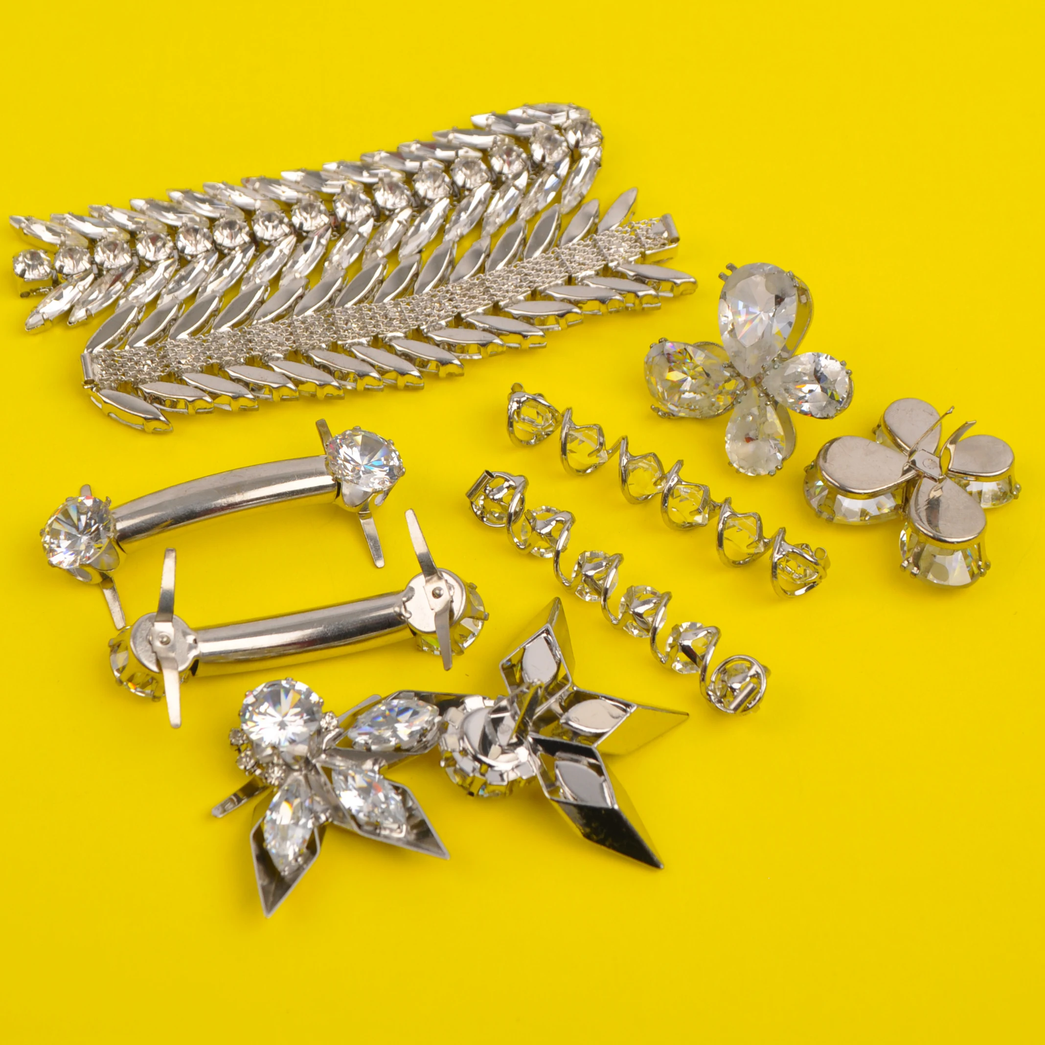 

aczuv mixed 5 pair Shoe jewelry