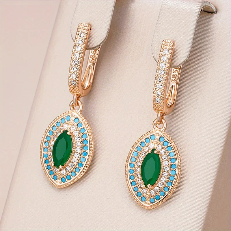 Exquisite goldfarbene, mit grünem Zirkonia besetzte Kupfer-Ohrhänger für Damen, für den täglichen Gebrauch, Party-Ohrringe, Damen-Modeschmuck