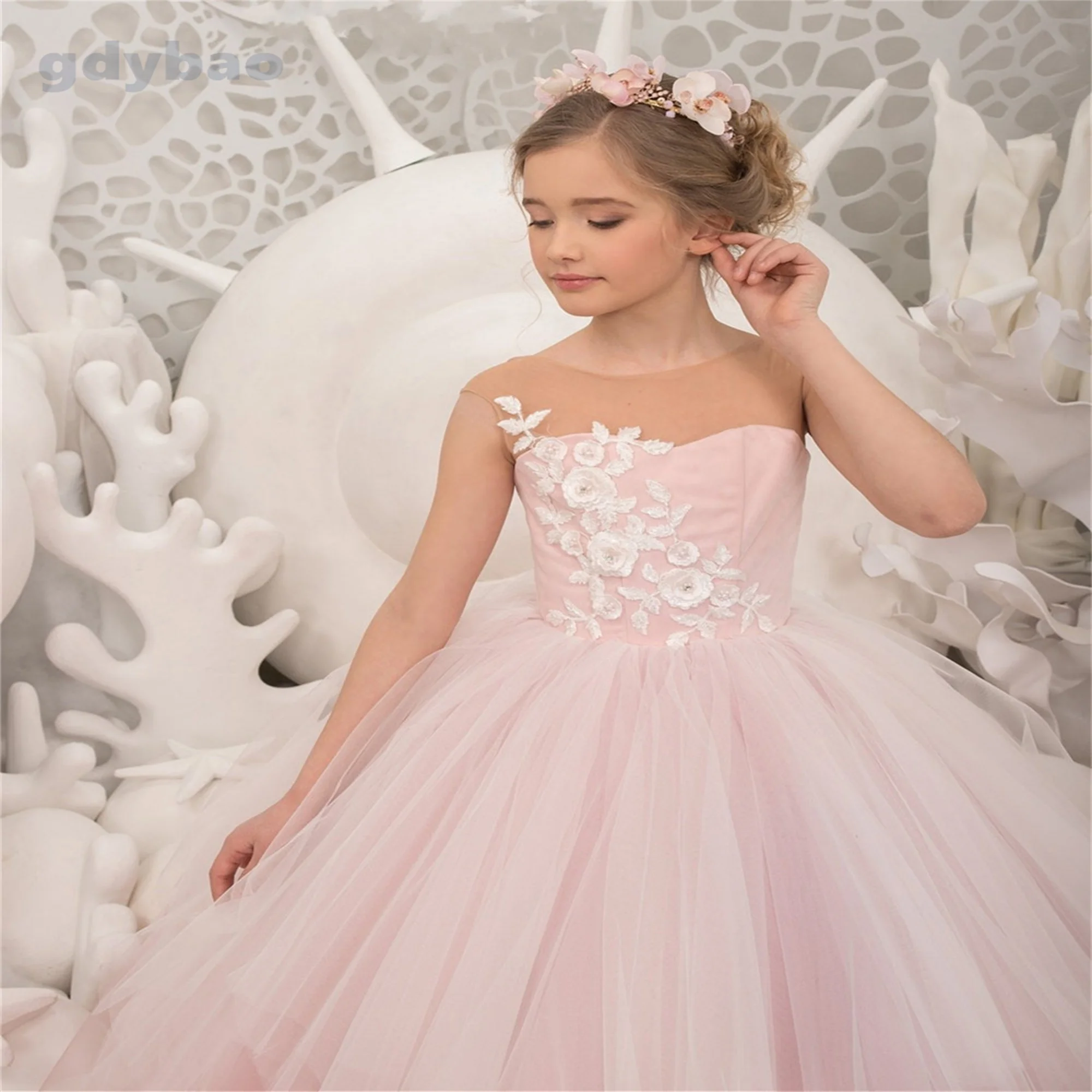 

Plump And Fluffy Flower Girl Dress Jewel Neck Tulle Ruffles Cap Sleeve Kids Gowns For Wedding Birthday First Holy Communion Dres