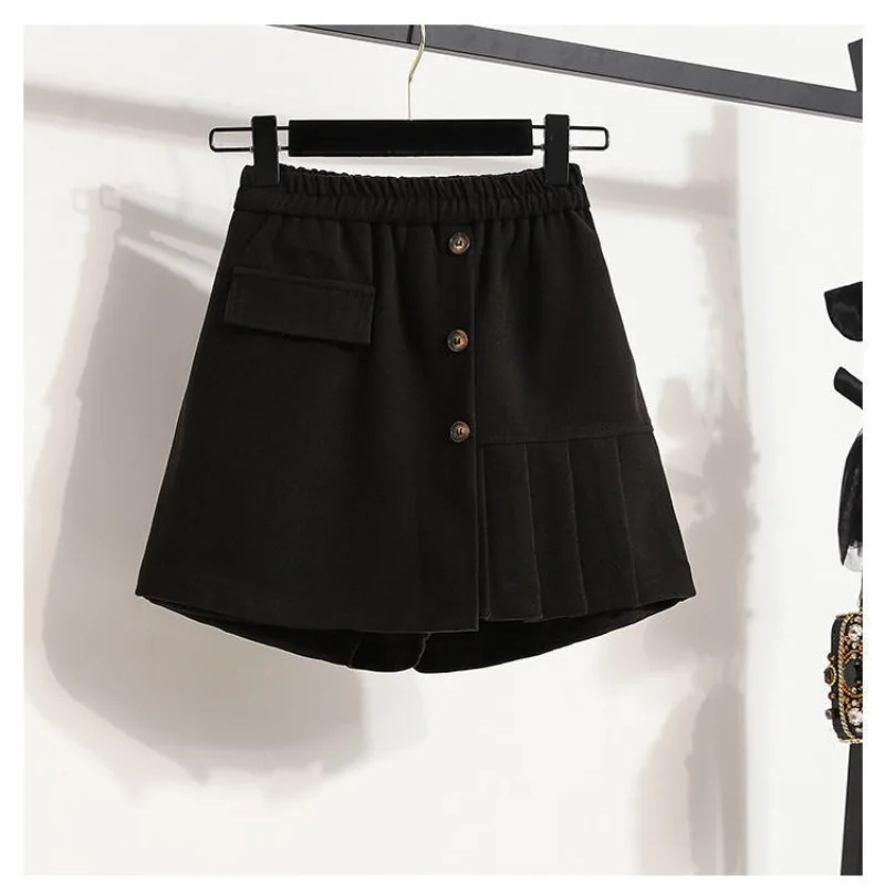 Women's Solid Elastic Waist Plus Size Trouser Skirt Autumn and Winter New Loose High-waist Ruched Button Casual Shorts