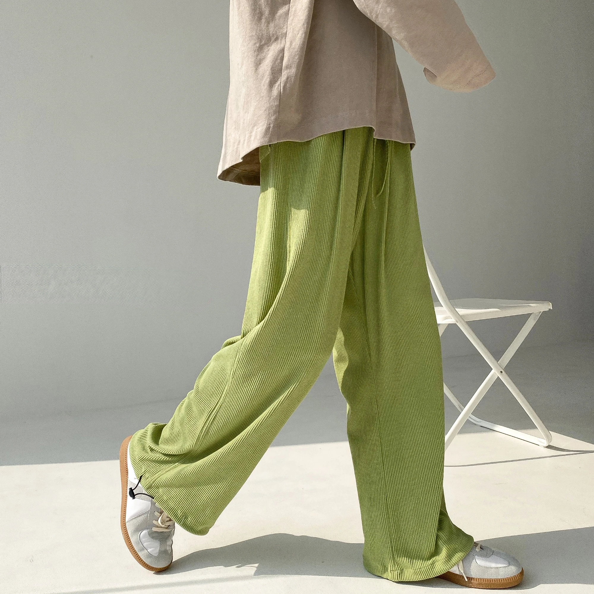 

Брюки мужские Плиссированные прямые однотонные, повседневные Модные Простые штаны, уличная одежда, Свободные повседневные спортивные, весна-лето 2023