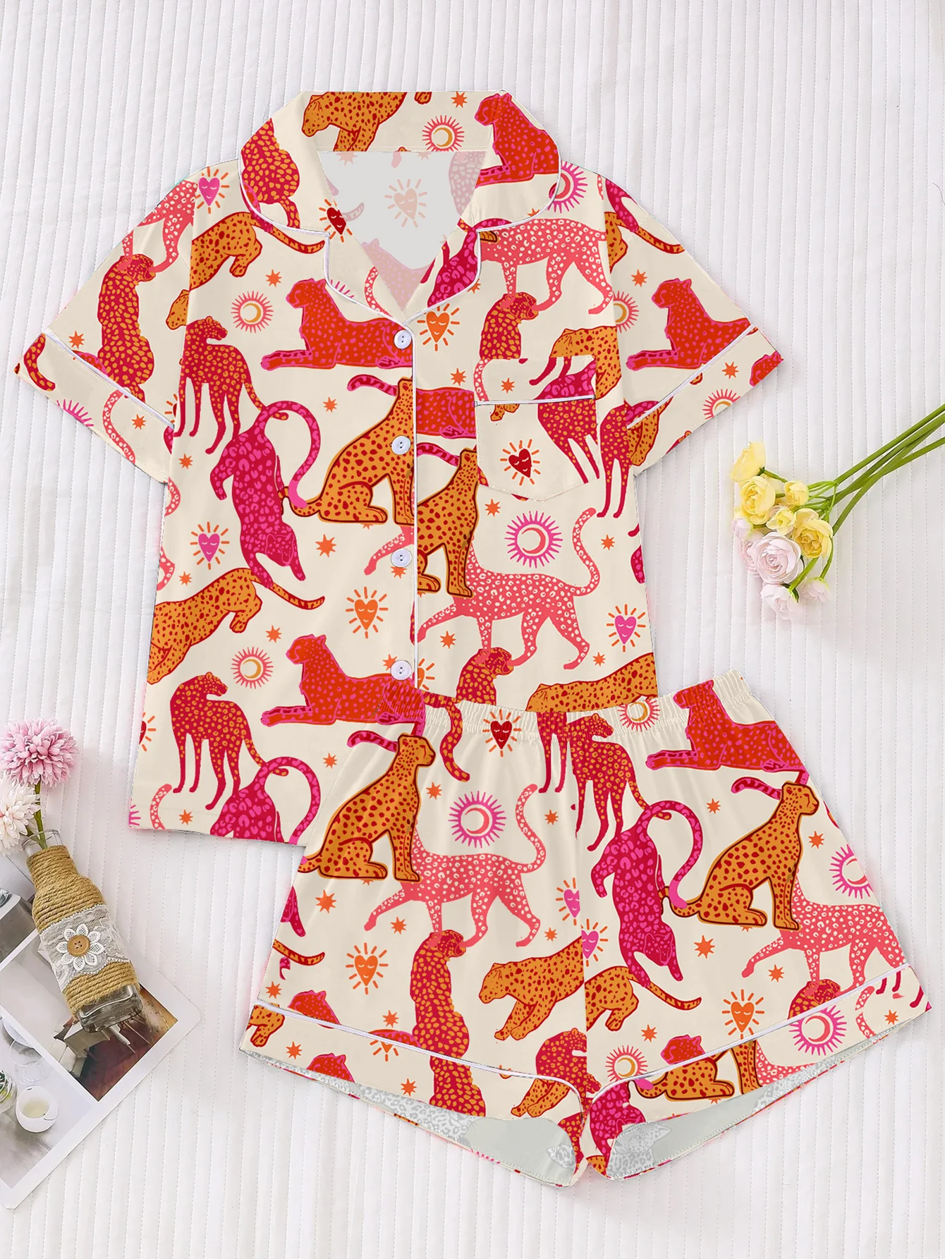 Pijamas Femininos de Tamanho Padrão para Primavera e Verão, Estampados com Animais, Confortáveis e Casuais, com Mangas Curtas e Amarração nas Costas - Imagem 1