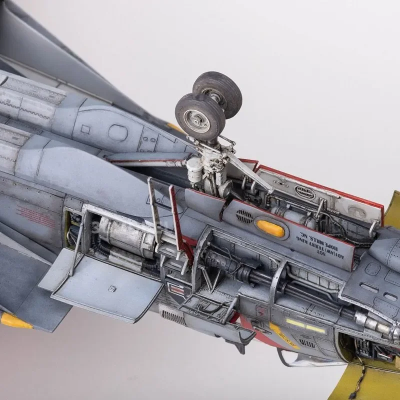 F-14D Supertomcat 1/48 未組立モデルキット F-14D Super Tomcat Super Kit | HLJ.com
