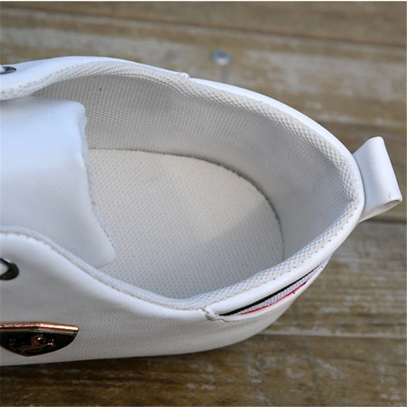 2022 Breathable Solid Color Slip Men Casual shoes men summer New Style Breathable Men\'s Peas Shoes the British Sneakers
