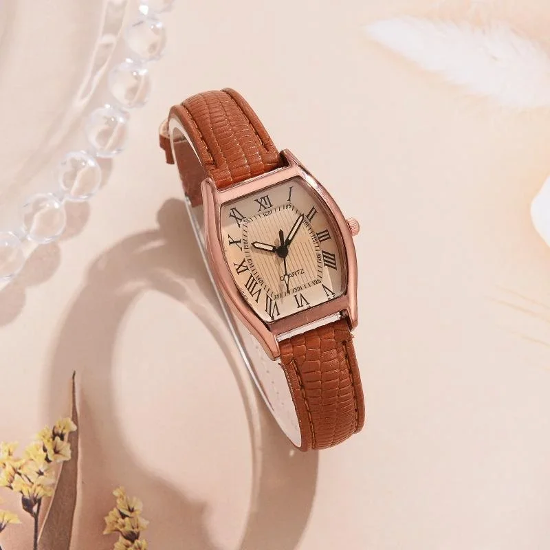 Fashion New Women Watches Leather Quartz Wrist Watches Roman Watch Gift for Friend Lovers 4