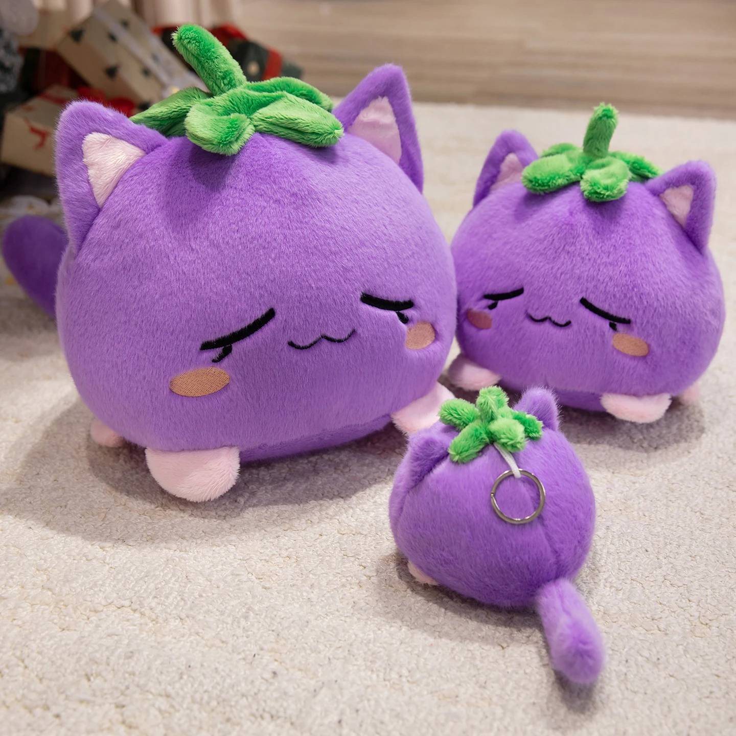 Sweet Lovely Strawberry Kitten Ball Plush Toys Soft Pink Cartoon Apple Eggplant Cat Doll Bags Hanging Toys Funny Desktop Decor