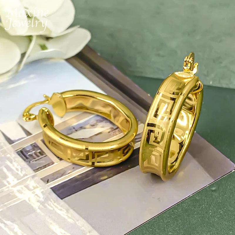Dreieck Einfache 18K vergoldete Ohrringe Schmuckset Kreis Creolen für Frauen Schleife Dubai Trendige Hochzeitstag Geschenke – Detail 1