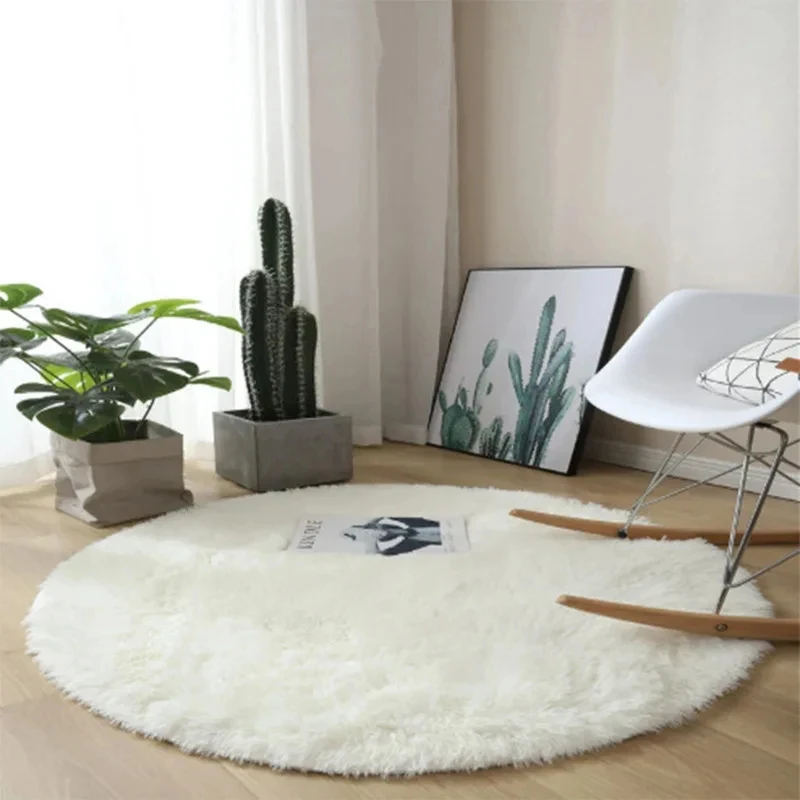 Vibrant and Cozy Fluffy Round Rug
