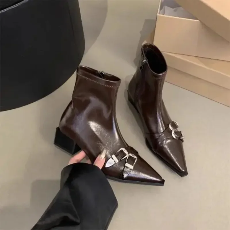 Pointy Ruber S3e4b758217314d75b2b998fefea53e1dm.jpg