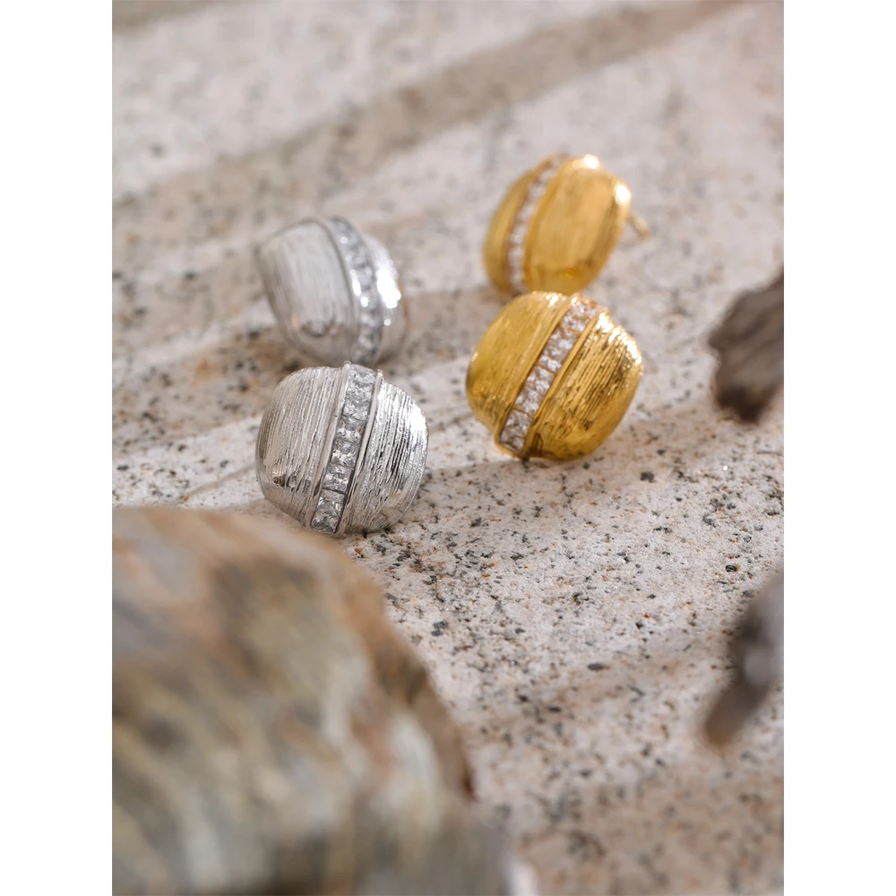 Yhpup Zirconia Stud Earrings 16K Golden Plated