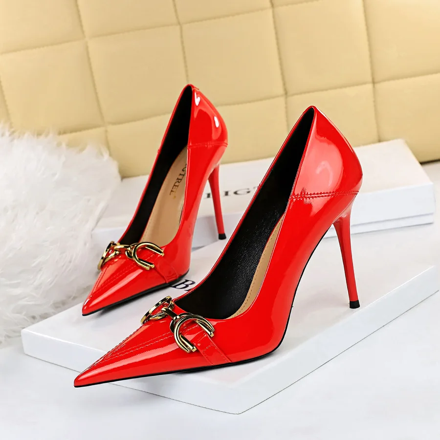 

High Heels Women's Shoes Stiletto Heel Shiny Patent Leather Shallow Mouth Pointed High Heel Metal Belt Buckle Pumps