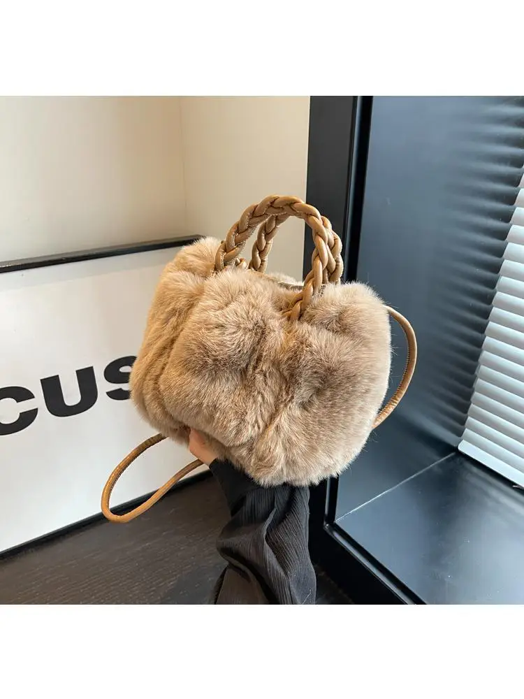 

2023 Winter Fashion Luxury Plush New Handbag Soft Faux Fur Women's Crossbody Bag Fluffy Top-Handle Bags Ladies Pleated Satchel B