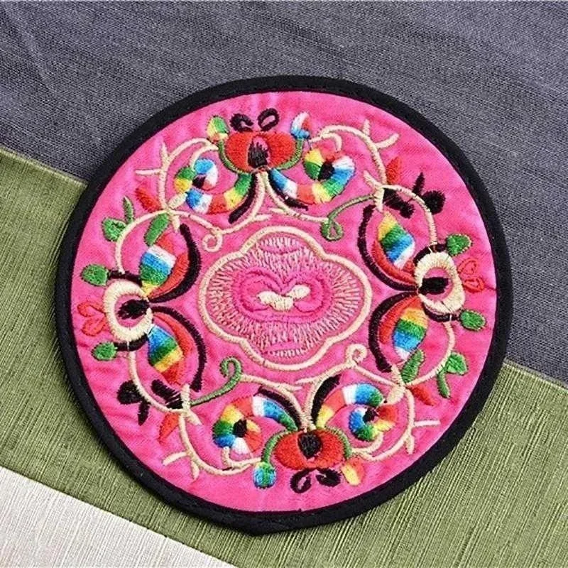 4Pcs Embroidery Cloth Table Decoration Chinese Style Protective Mat Kitchen Coaster Coffee Cup Pads Placemat Color Random