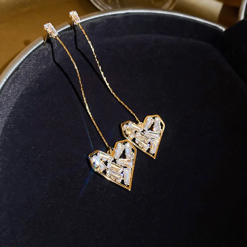 2023 New Fashion Trend Unique Design Elegant Exquisite Light Luxury Love Earrings For Women Jewelry Wedding Party Premium Gift