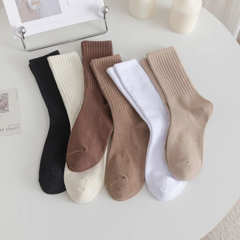 

6 Pairs of 2024 Autumn New Socks Japanese Solid-coloured Sports Wind Harajuku College Style Mid-calf Cotton Women's Socks Set