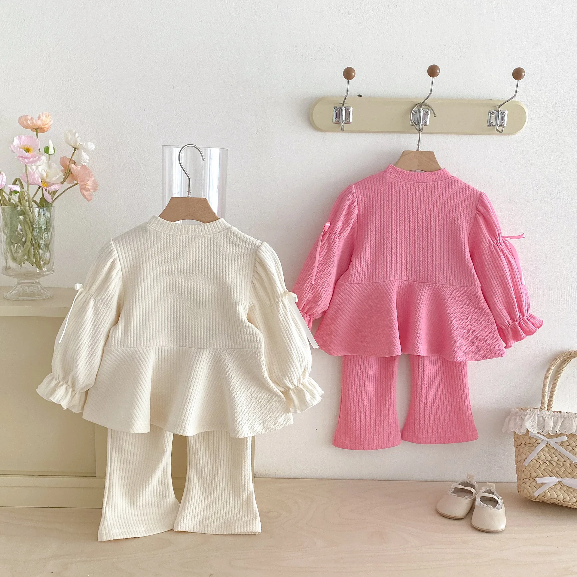 Description Picture 4 of itemAutumn Korean Girls' Set Sweet and Cute Children's Top and Bottom Clothes Set Baby Girls' Bellbottom Pants Two Piece Set