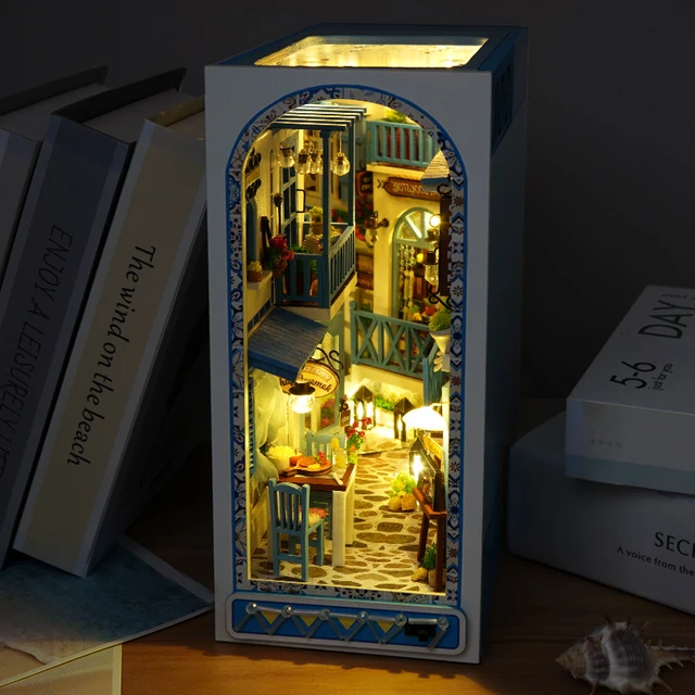 Basic Book Nook — Spellbound Miniatures