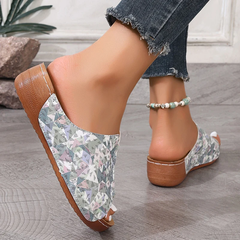 Mix Color Med Heels Slippers Women 2025 Summer Pu Leather Thick Platform Sandals Woman Lightweight Open Toe Non-Slip Flip Flops 3