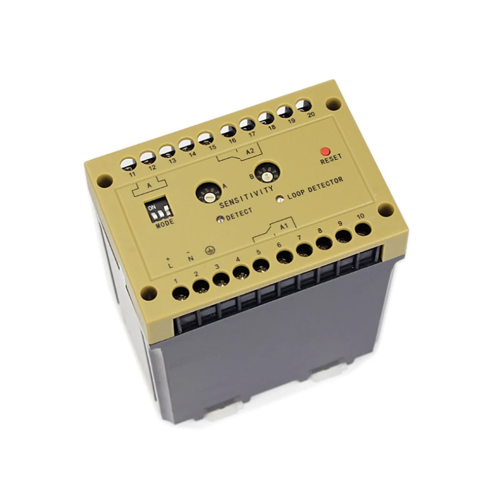 220V AC Industrial Grade Wired Single Channel Loop Vehicle Detector For Large Truck Fleet with High Chassis Enters Field Service