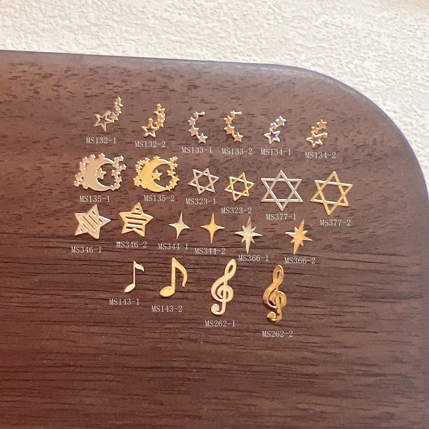 Approx. 100pcs/bag Silver/Gold Star Music Sign non-adhesive Soft Metal Sticker Metal Slices Nail Art Decoration M13