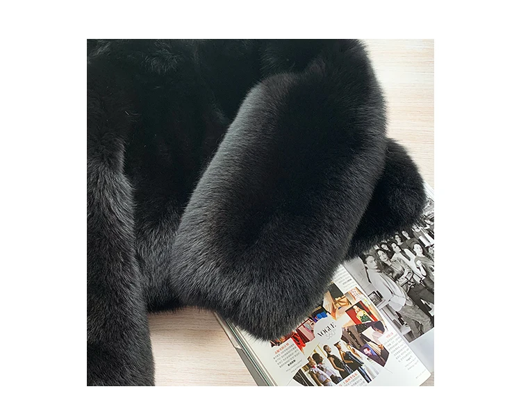 Ladies Short Fox Fur Coat Multicolor Coat Young Fashionable Age Reduction