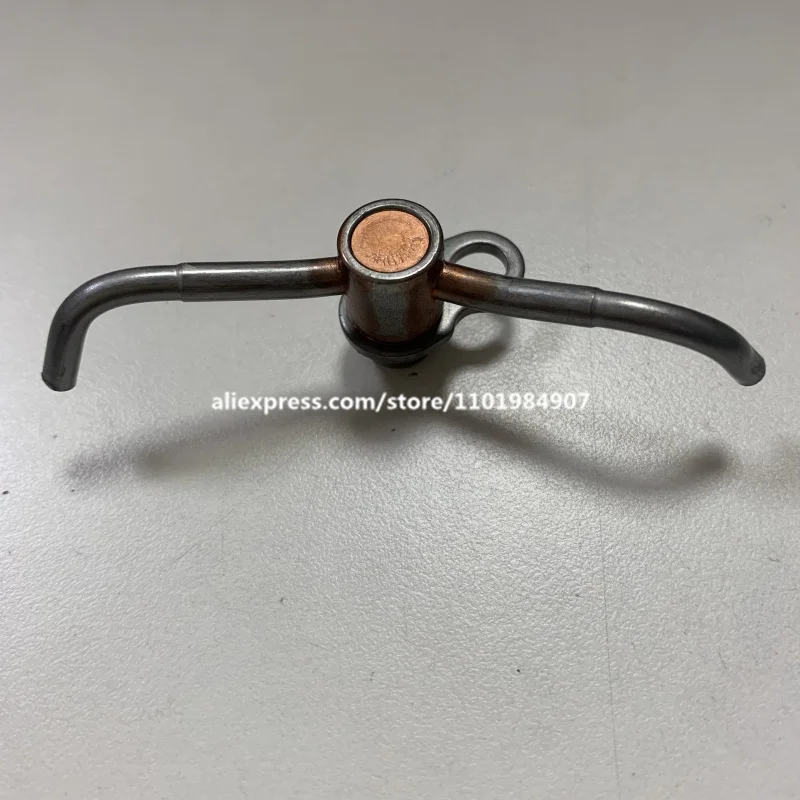15708-31020 1570831020 Japanese original oil nozzle for