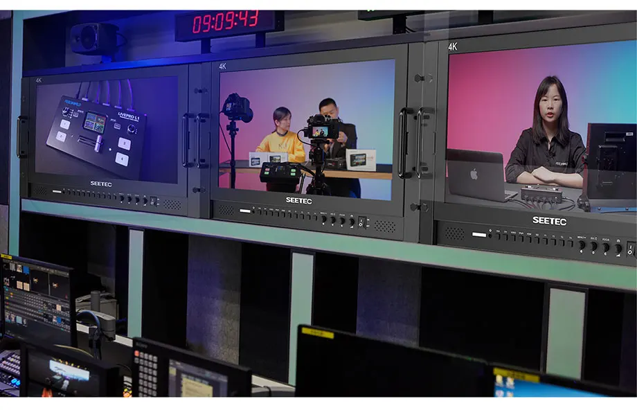P173-9HSD-RM 17.3 Inch 1920x1080 Rack Mount Broadcast LCD Monitor with V Battery