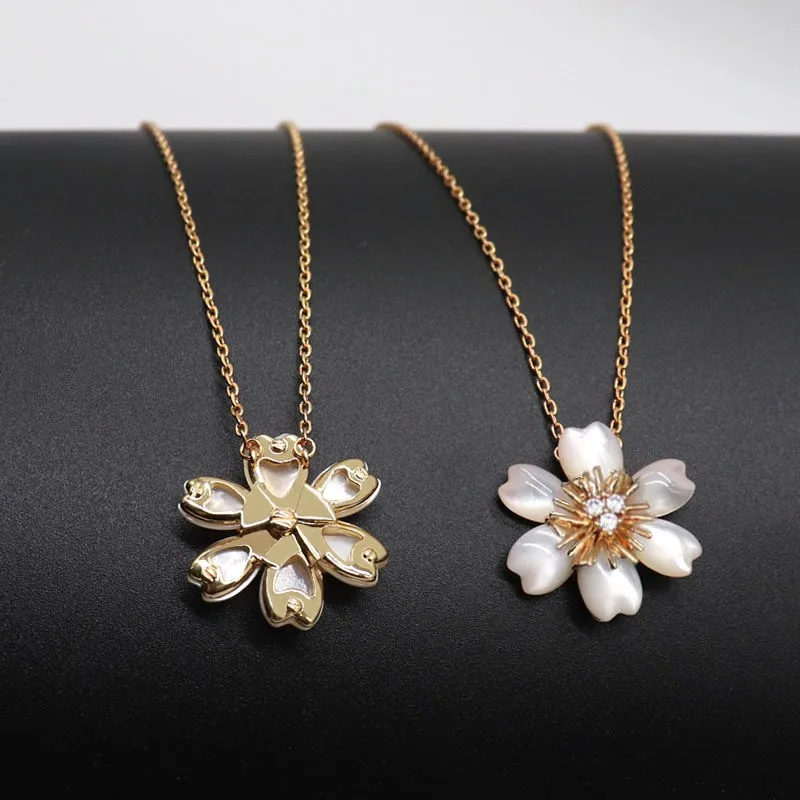 

New White Fritillaria Daisy Pendant Sunflower Necklace Plated with 18K Gold Sunflower Fritillaria Flower Collar Chain for Women