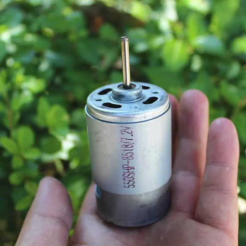 

DC 7.2V 15400RPM Brushed Micro Motor with Fan 3.175mm Shaft High Speed Large Power 550 Mini Engine for DIY Car Ship Model