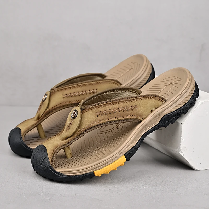 Genuine Leather Men Flip-flops Cool Beach Summer Shoes Anti-collision Toe Male Slippers Leisure Walk Non-Slip Non-Slip Half Drag