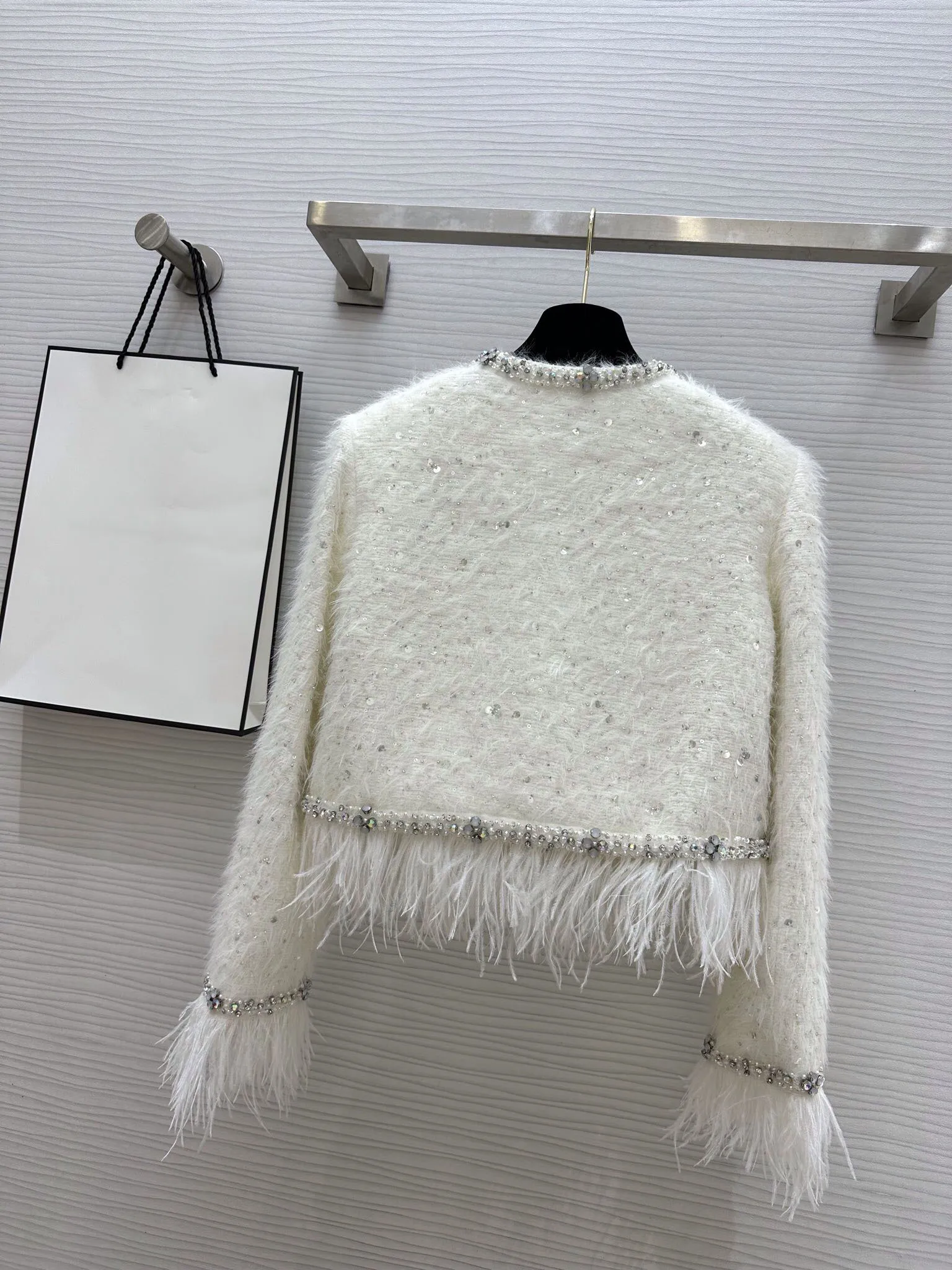 2024 Spring/Summer New Women's Wear Classic 3d Cutting round Neck Customized Vintage Weave Hem Feather Short Coat 0409